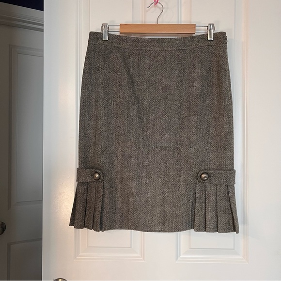 Tweed a_line skirt with ruffle’s. - Picture 4 of 8